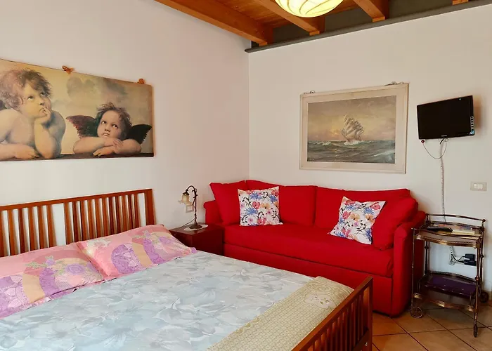 LucyBed and Breakfast